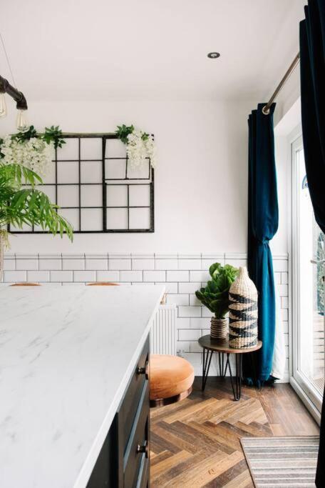 Modern & Stylish Home In The Heart Of Belfast Bagian luar foto